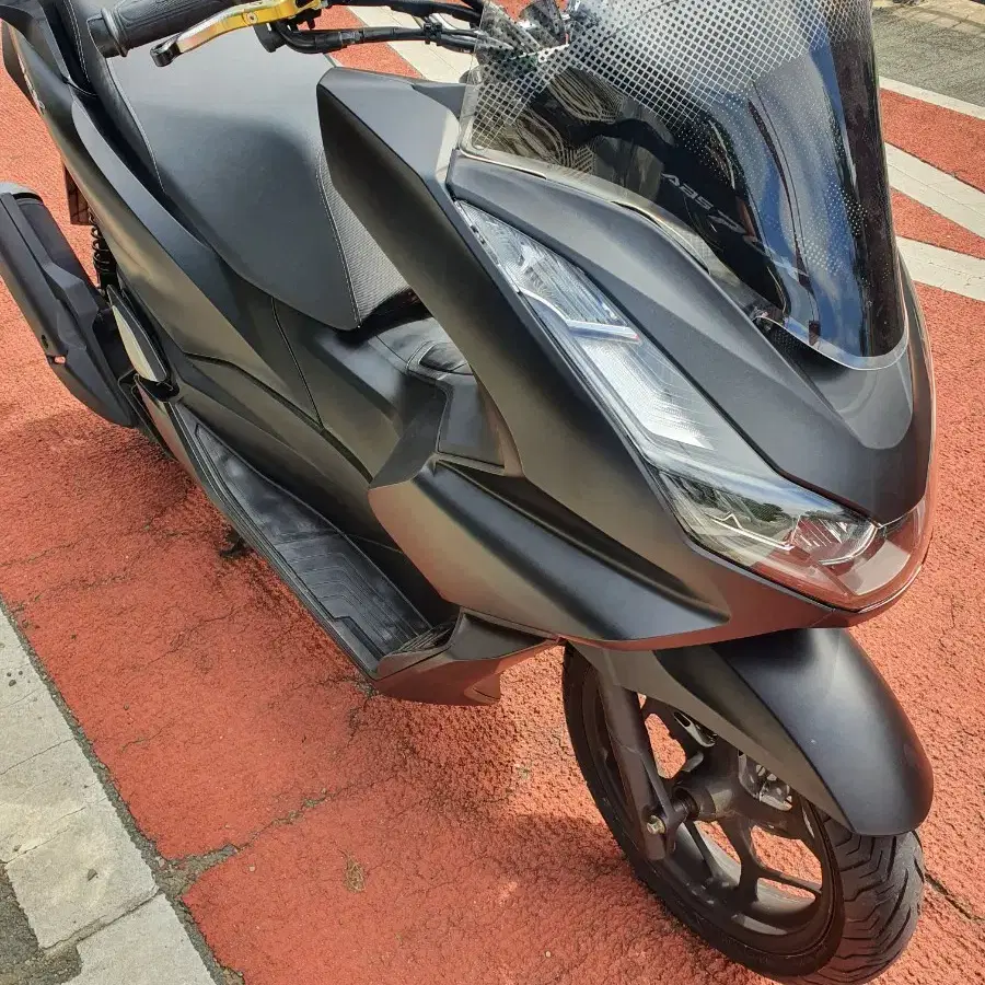 PCX  ABS 21년식 팝니다