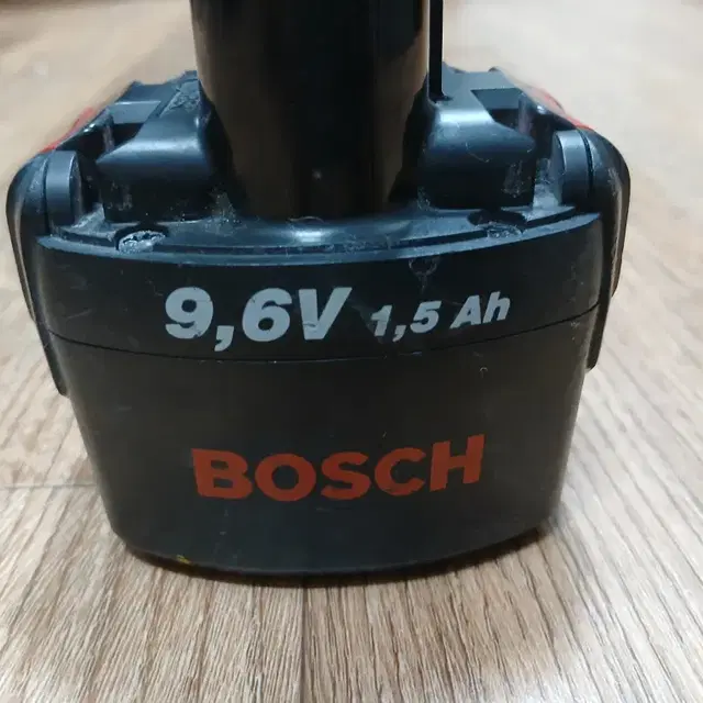 BOSCH 9.6V 1.5Ah 전동드릴 배터리 충전불량