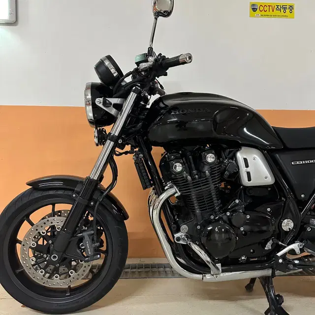 19년식 혼다 CB1100RS 블랙 여성차주 짧은키로수 소모품올교체차량