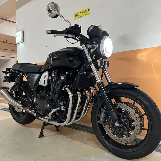 19년식 혼다 CB1100RS 블랙 여성차주 짧은키로수 소모품올교체차량