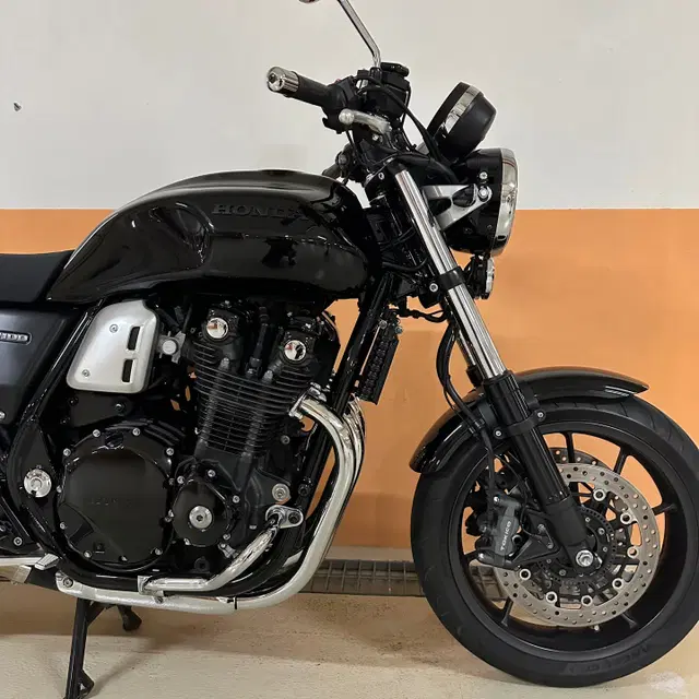 19년식 혼다 CB1100RS 블랙 여성차주 짧은키로수 소모품올교체차량