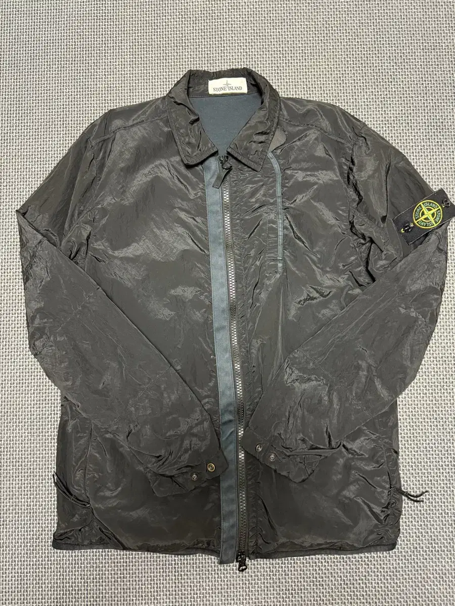 Genuine) Stone Island Nylon Metal Overshirt size M