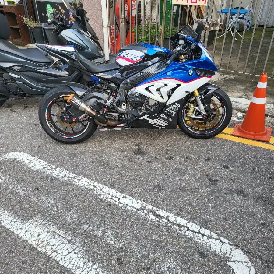 2017년식 bmw s1000rr 5만키로팝니다