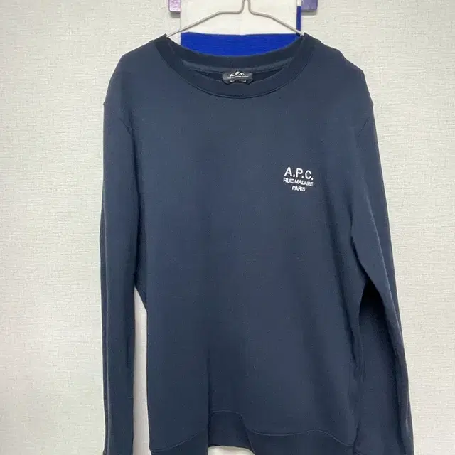 아페쎄 A.P.C 맨투맨