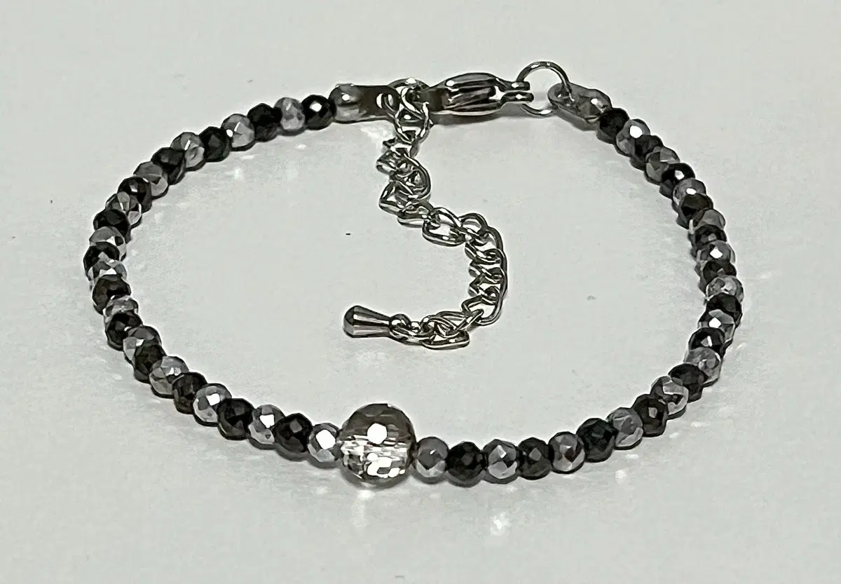 krystal, natural bracelet, surgical finish