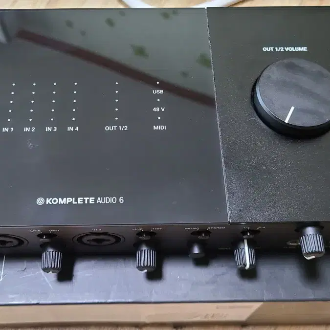 (가격내림) NI Komplete Audio 6mk2 오디오 인터페이스