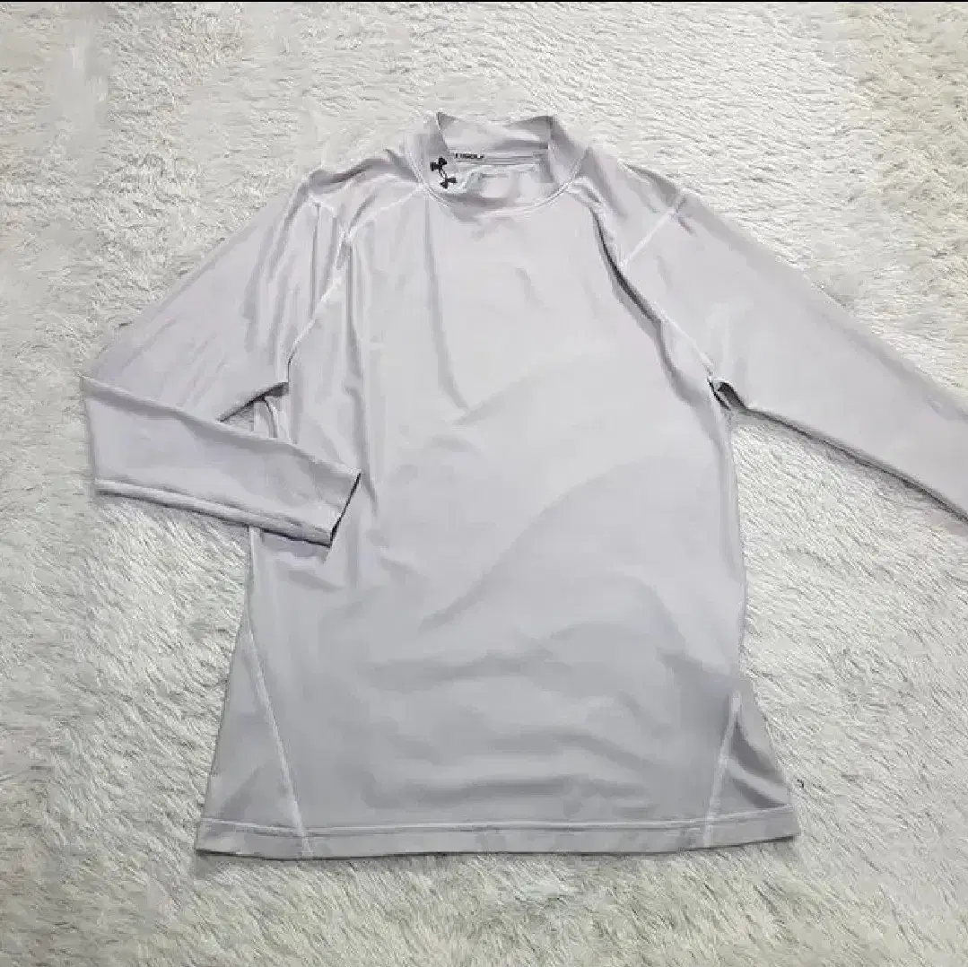 size 96A) Under Armour Golf Long Sleeve 1359966