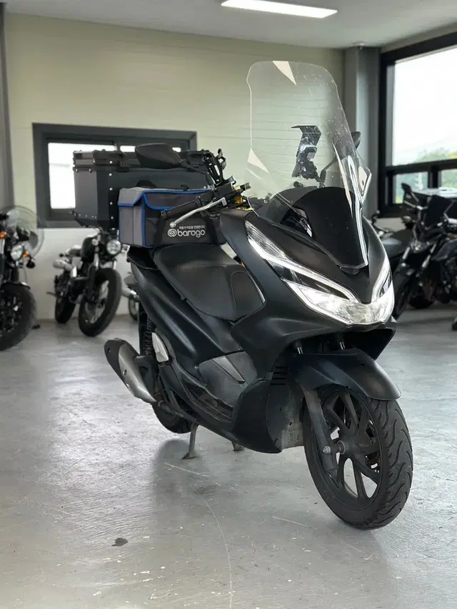 20년형 혼다 PCX125 4만Km 깔끔한 차량 판매합니다.