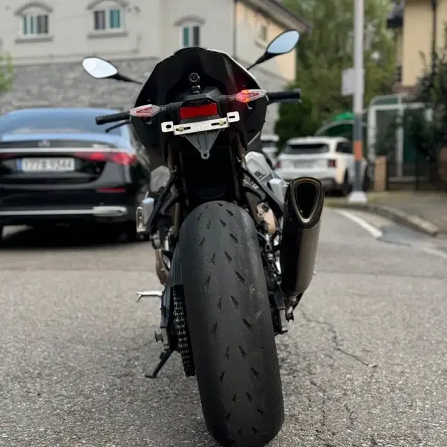 bmw s1000r 싱글알 신차보증차량 판매합니다.