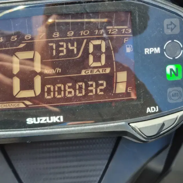 GSX-R125 23년식 6천km 블박2채널 신차급 판매합니다.