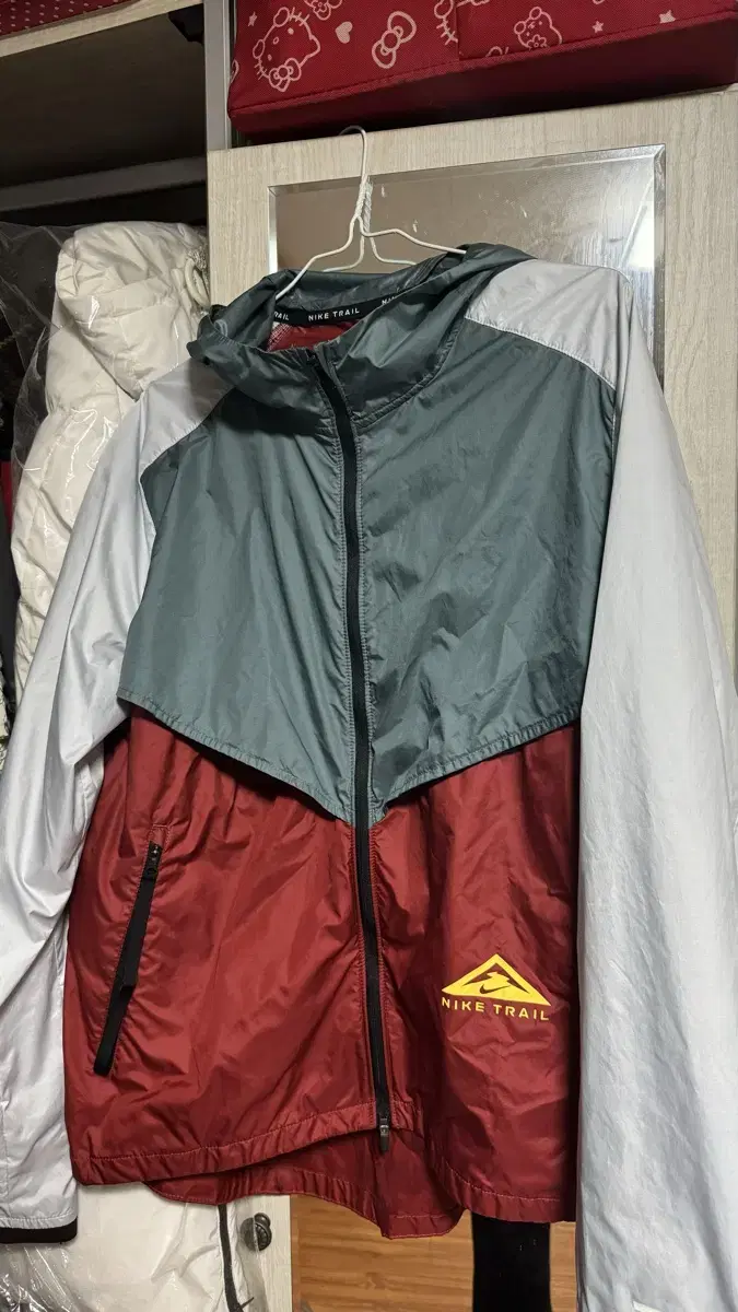 Nike Trail Windbreaker L (last price reduced)