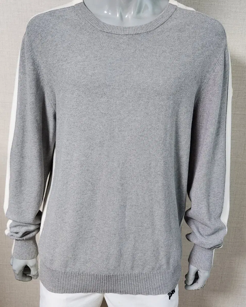 Moncler Genuine Round Neck Sweaters 105-110