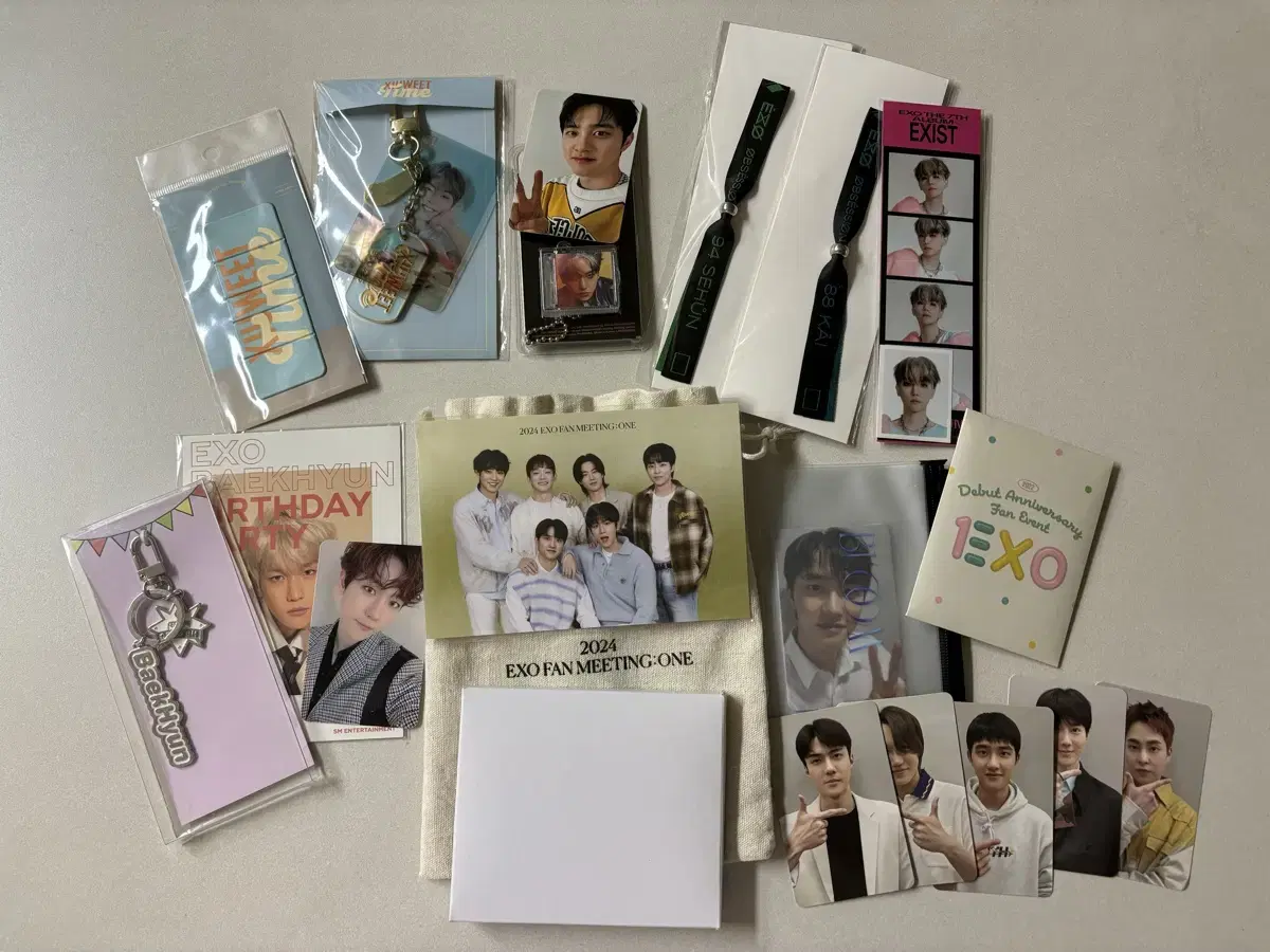 Sell Exo merchandise bulk 