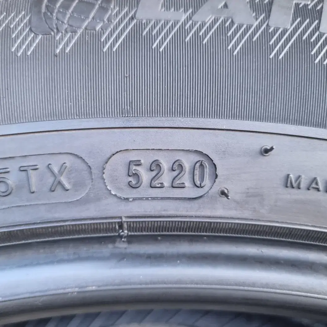 중고타이어 미쉐린타이어 LATITUDE Sport3 235/55R19