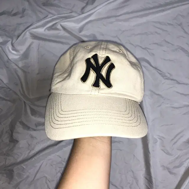 Vintage yankees beige ball cap