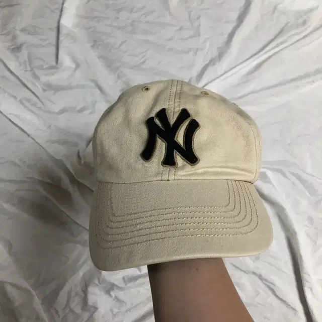 Vintage yankees beige ball cap