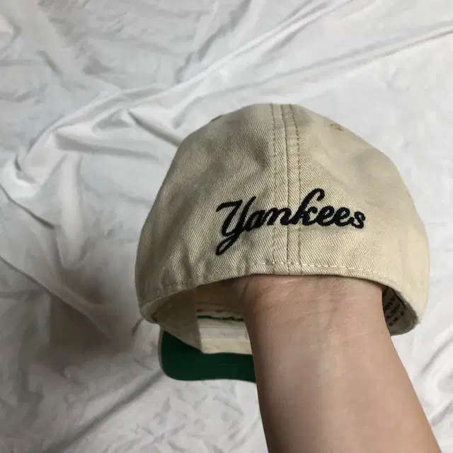 Vintage yankees beige ball cap