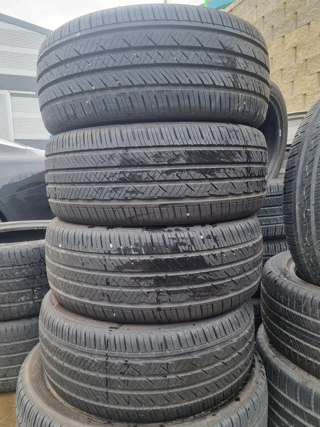 2254517 225/45R17 중고타이어 4본 라우펜 23년식