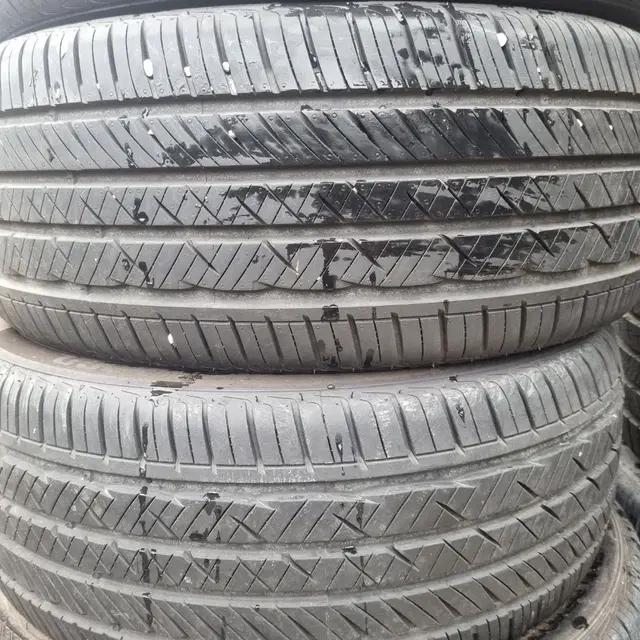 2254517 225/45R17 중고타이어 4본 라우펜 23년식