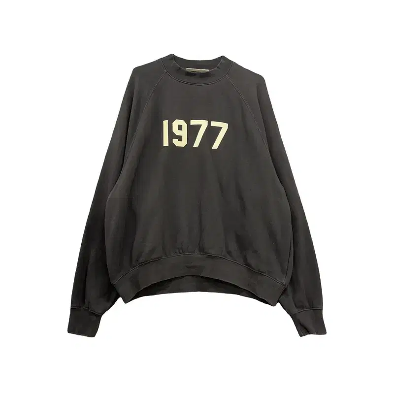 Pier Of God Essentials 1977 Man-to-Man Sweatshirt 105 K04797