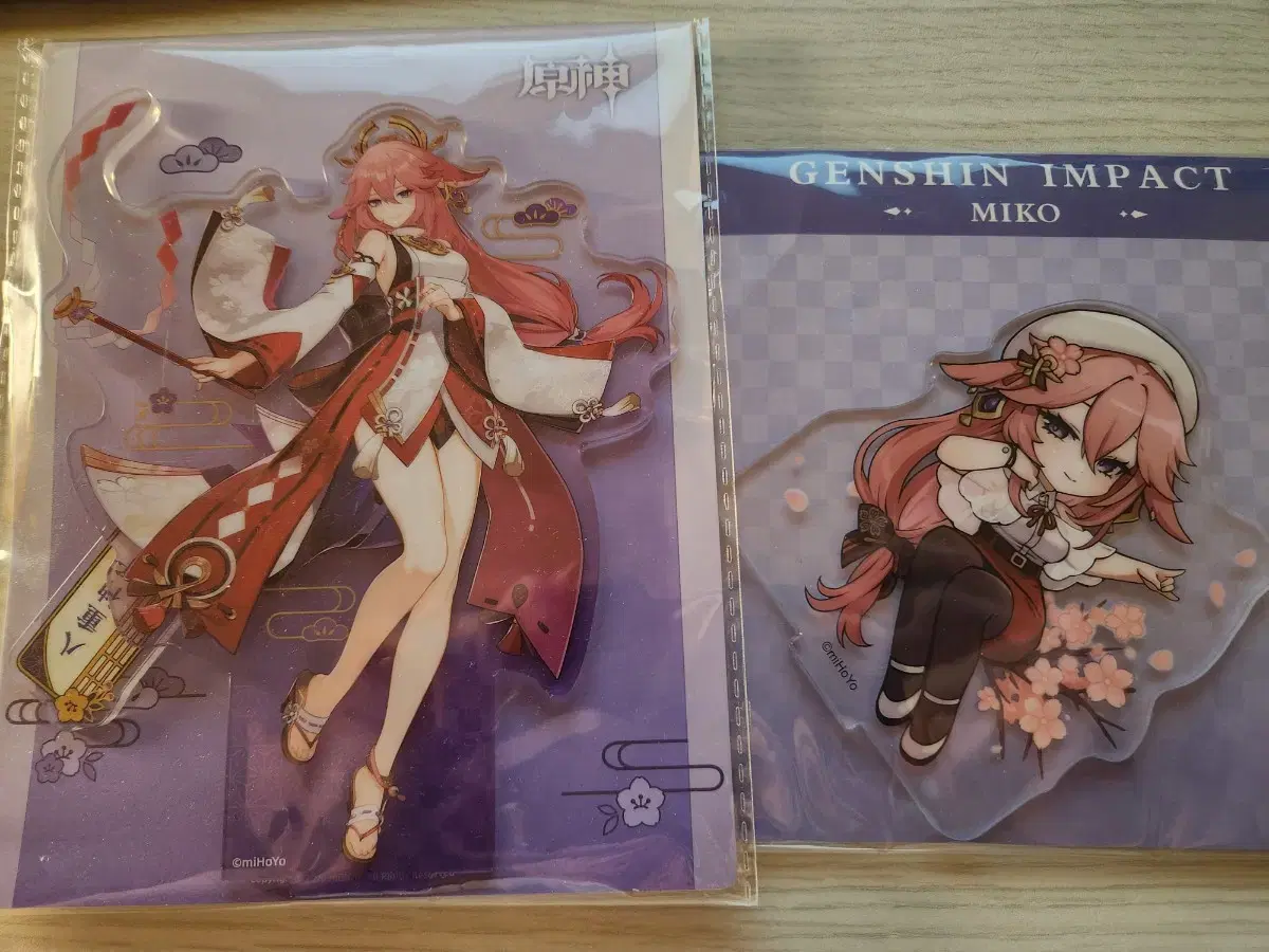 Genshin Impact Miko Acrylic Stand