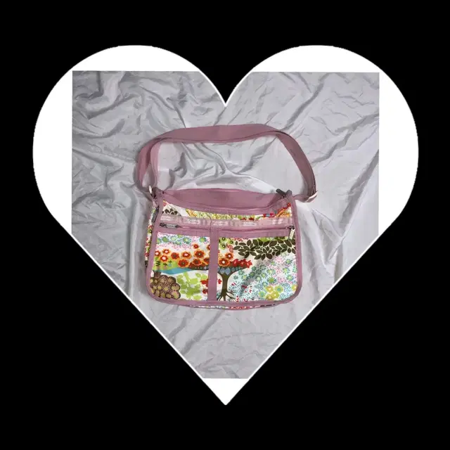 Vintage Lesportsac pink cross bag