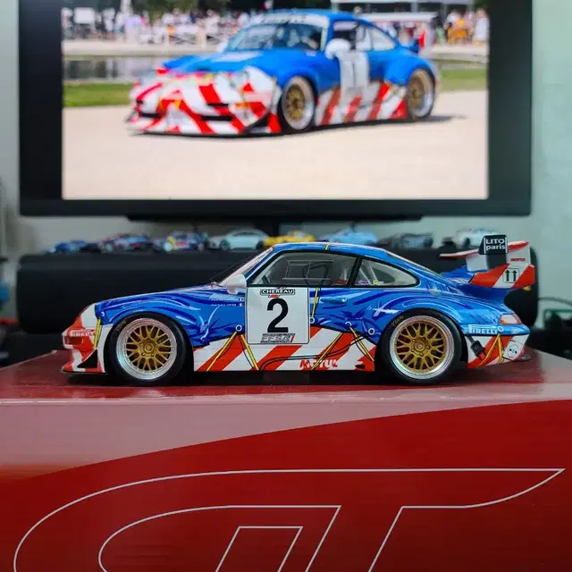 GT Spirit 1:18 포르쉐 911 GT2