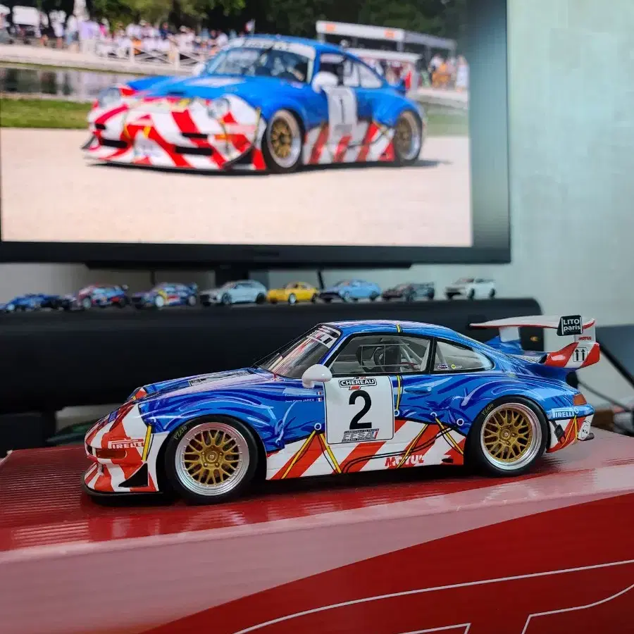 GT Spirit 1:18 포르쉐 911 GT2