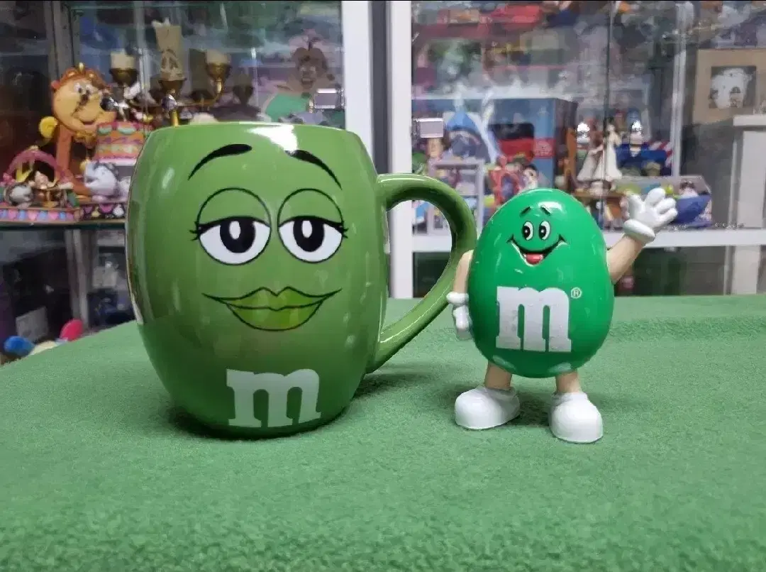 M&M Cup Dispenser Set