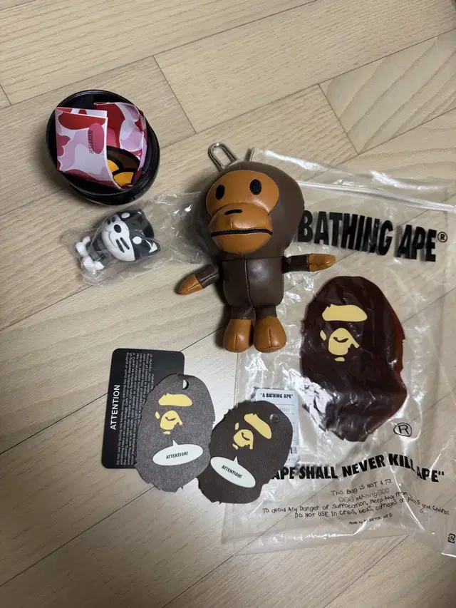 정품 베이프 키링 마일로 bape 슈프림 스투시 휴먼메이드 니들스