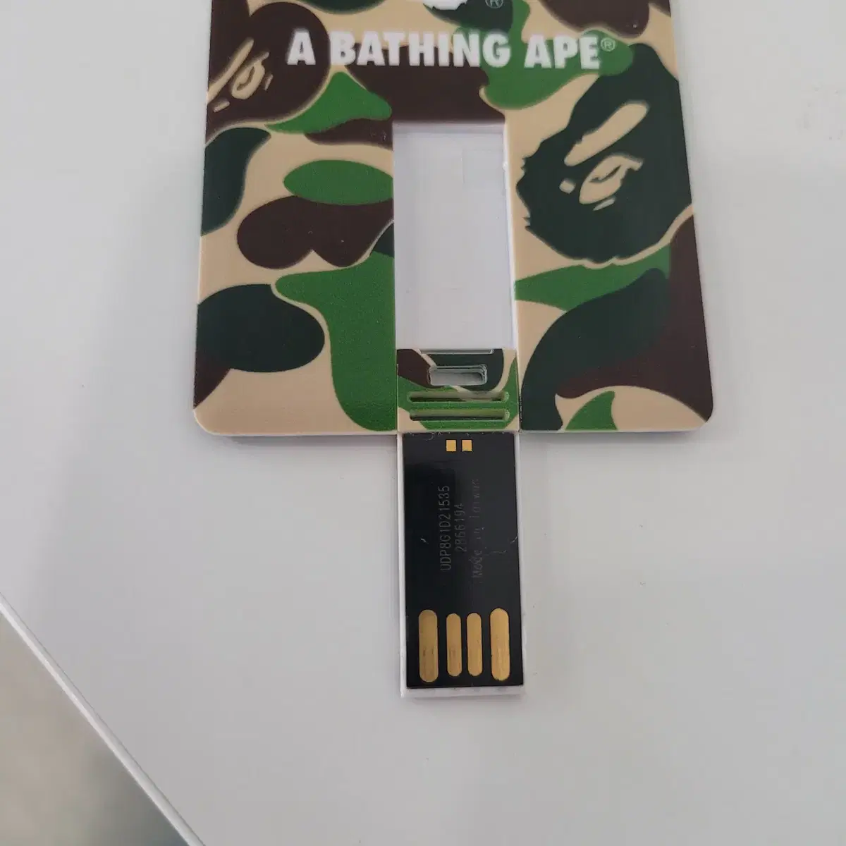 BAPE 베이프 USB 2.0  8기가