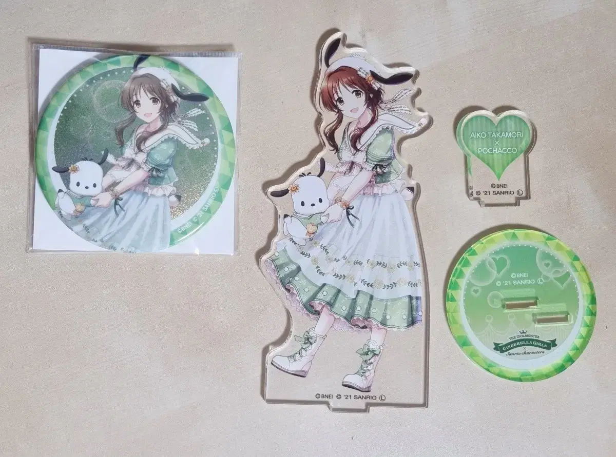 Idolmaster Cinderella Girls Cindermas Aiko Pochako Acrylic + Can Badge