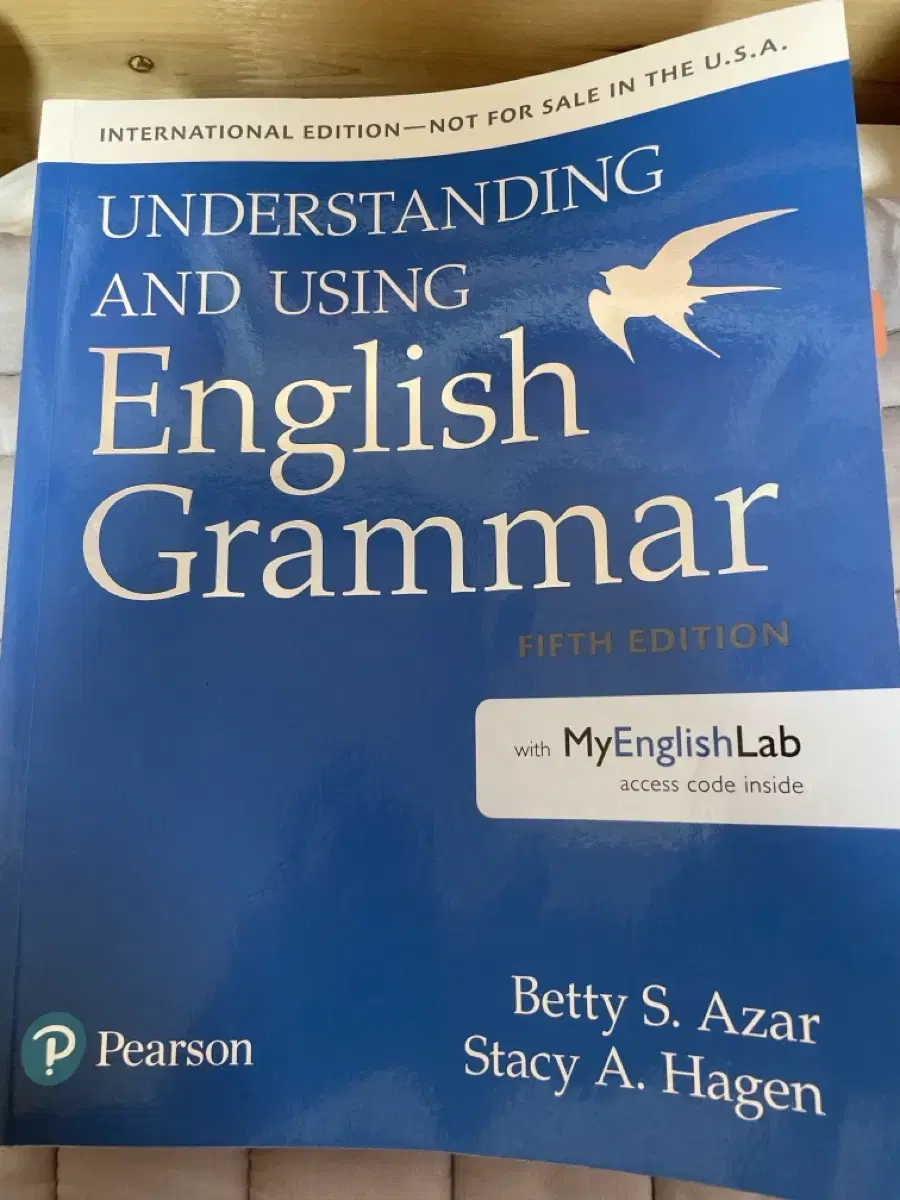 Understanding and using English grammar