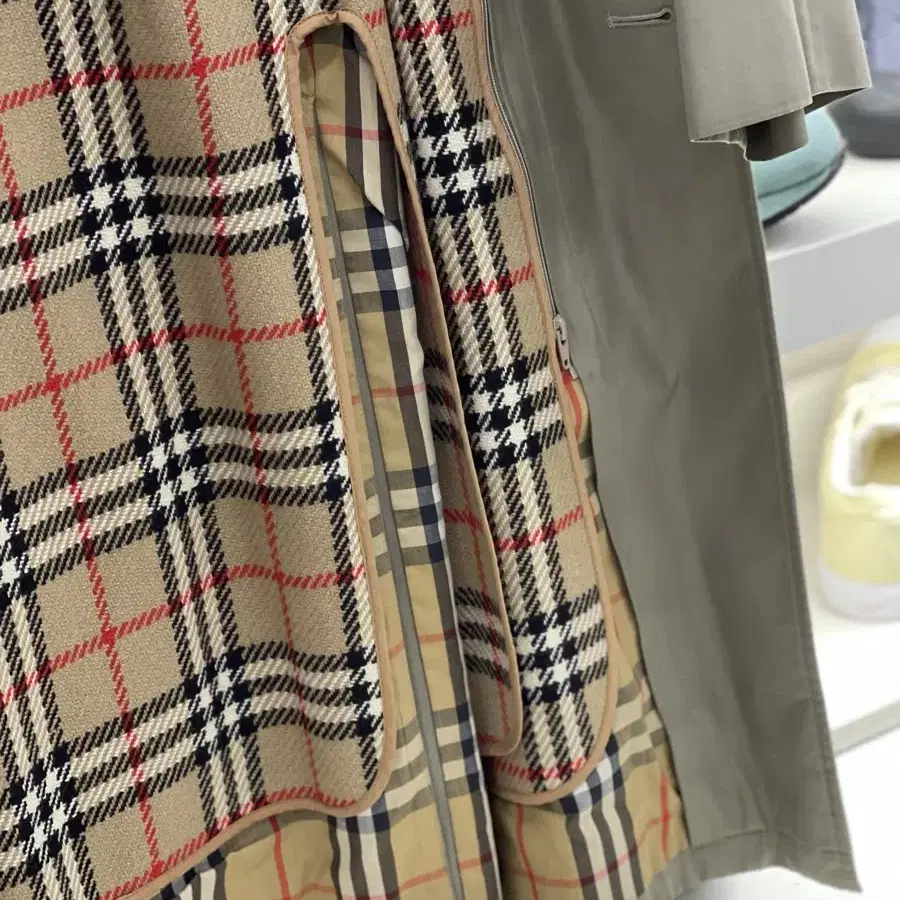 Burberry 버버리 카키 코트 (내피포함)