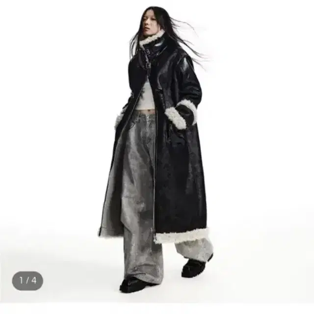 콰스 에코 레더 코트 Eco leather shearling coat