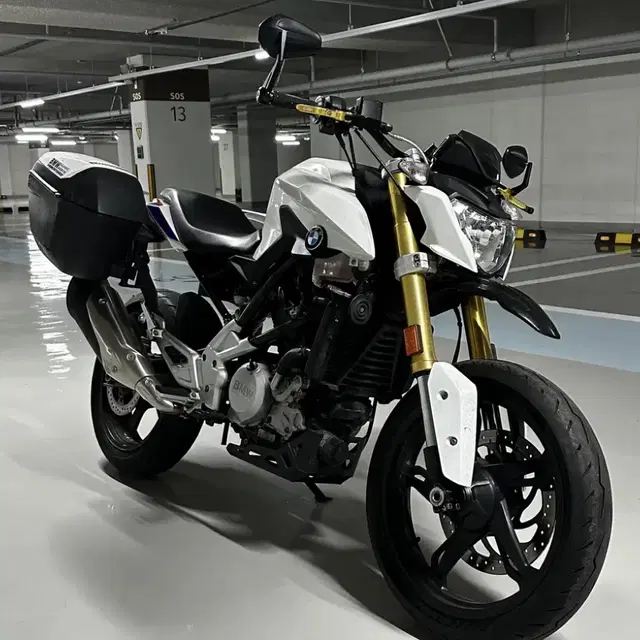 BMW G310R