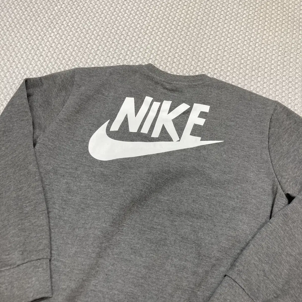 NIKE 나이키 회색 맨투맨