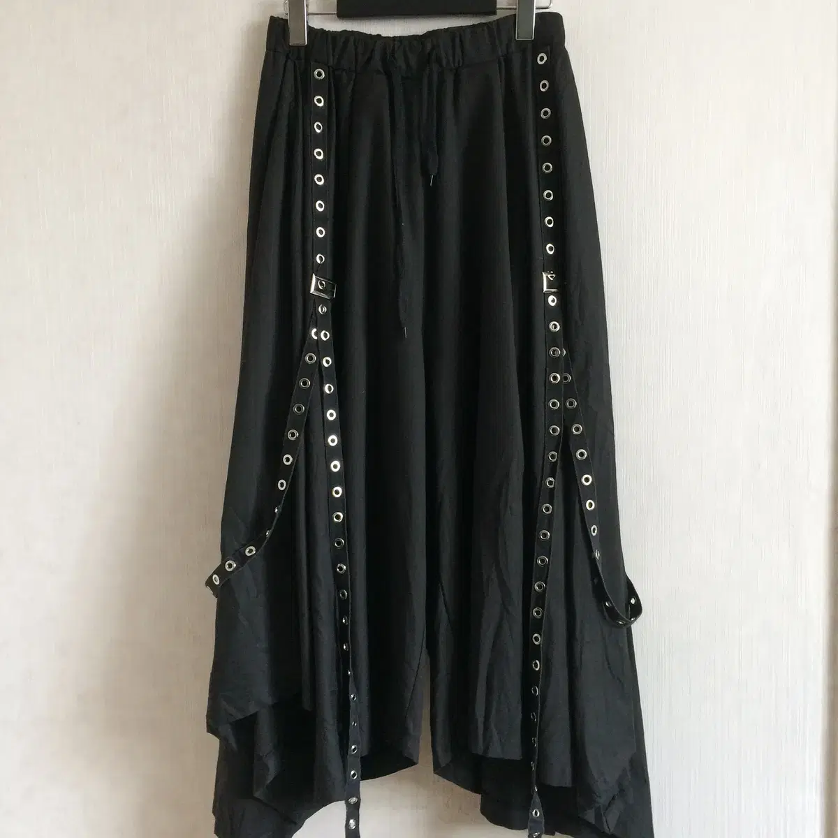 Punk mood unbalanced wide pants