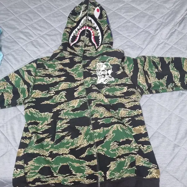 BAPE X U.S.S콜라보 후드집업