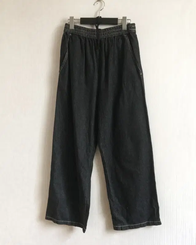 Banding wide pants