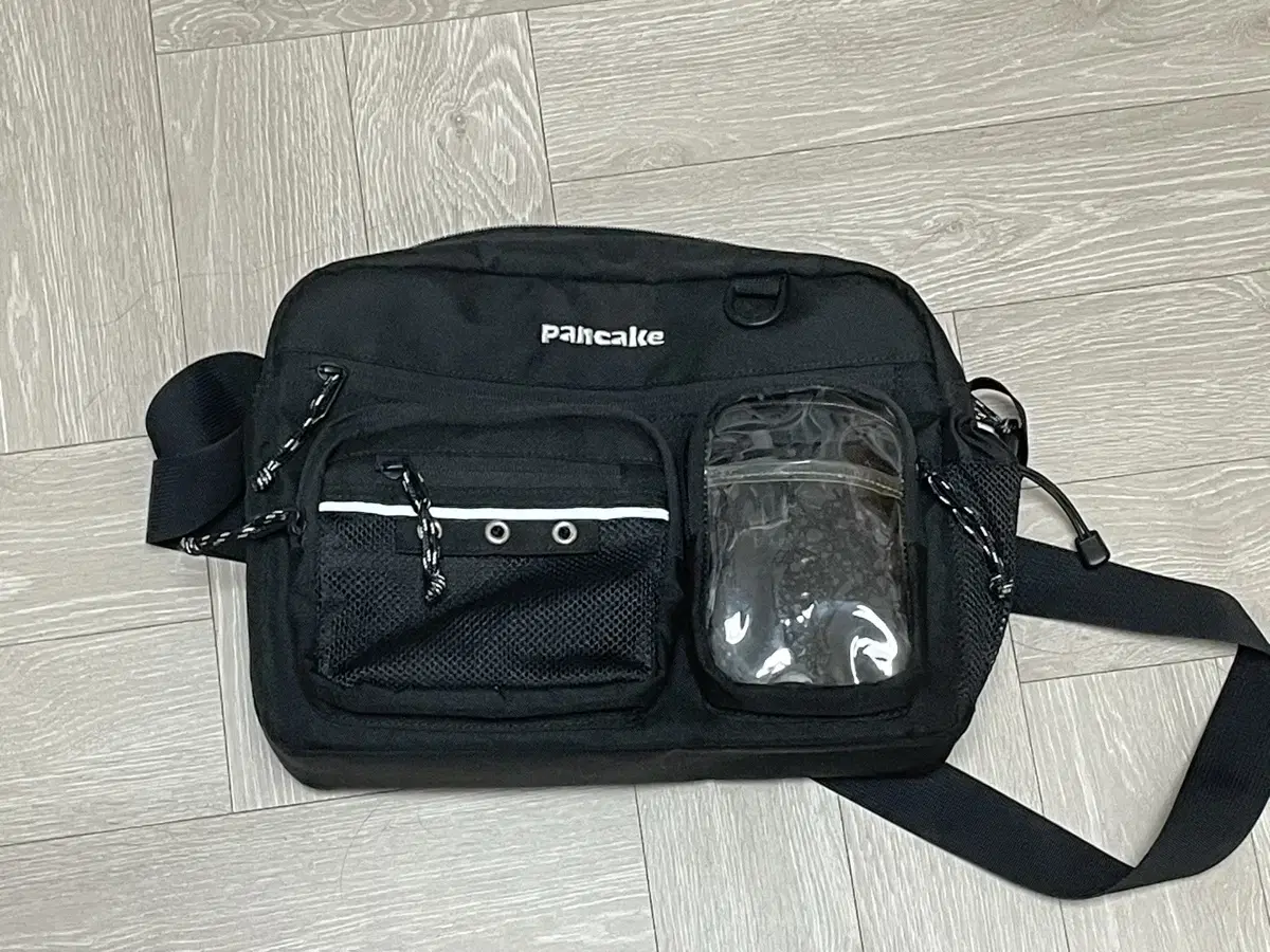 Pancake Ducksilk Crossbody Bag (Black) wts