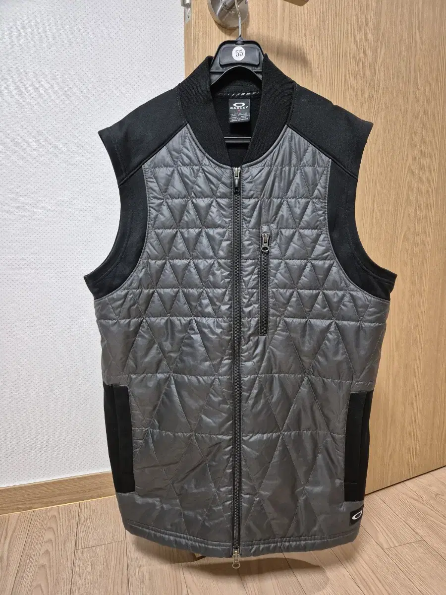 Oakley Jo (padded vest)