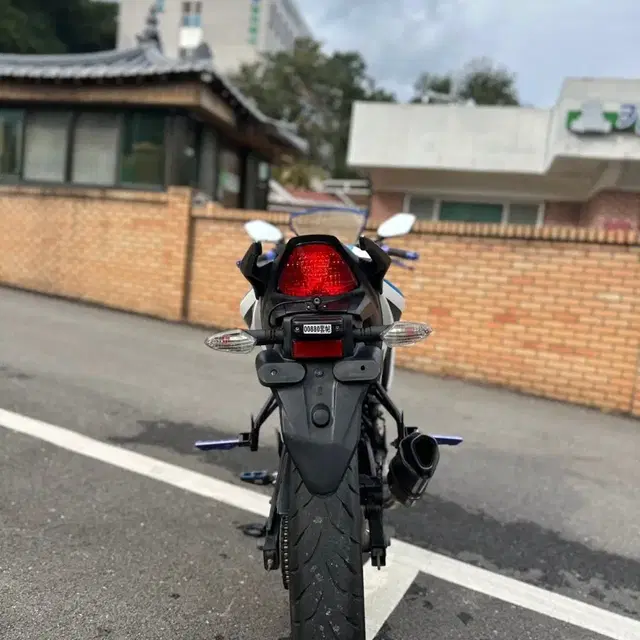 CBR125