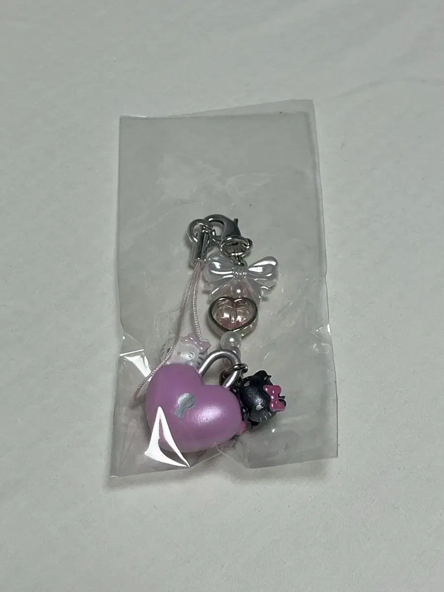 Sanrio Hello Kitty Angel and Devil Randomized Keyring