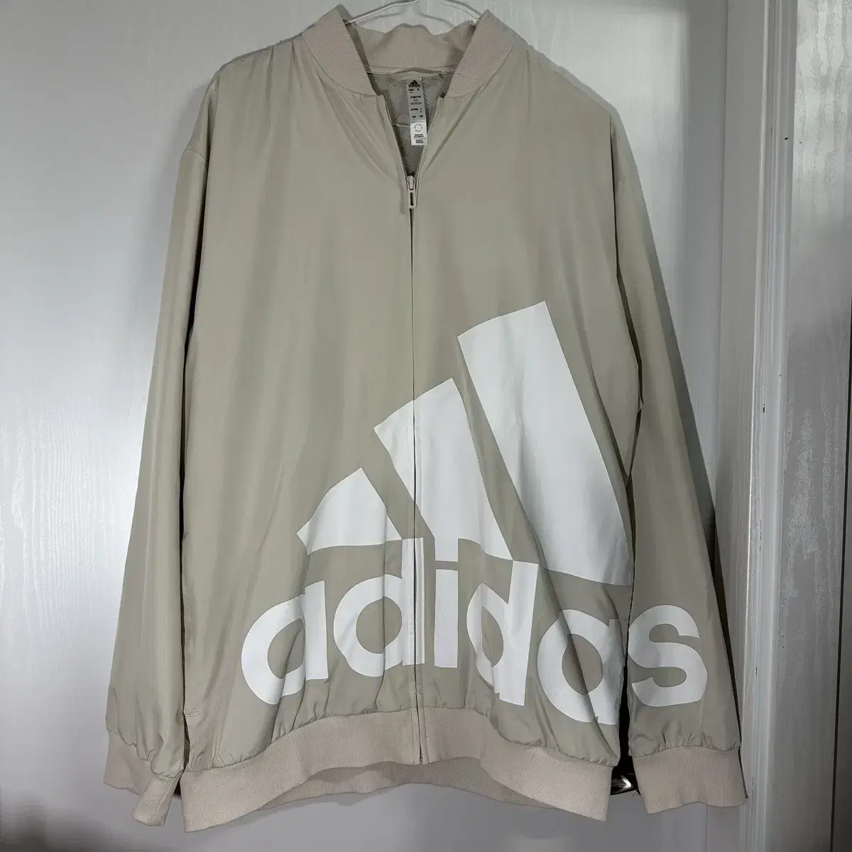 Adidas Original Big Logo Beige Windbreaker