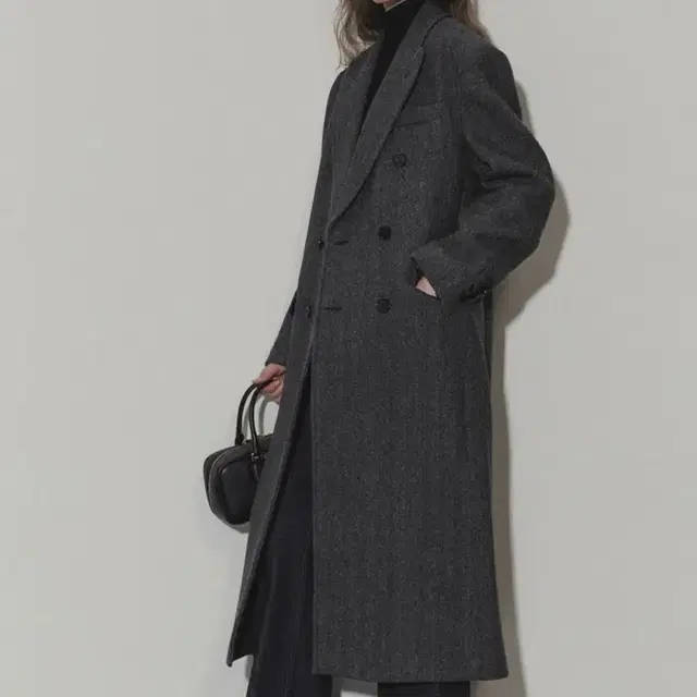 Tailored Double-Breasted Wool Coat 던스트코트