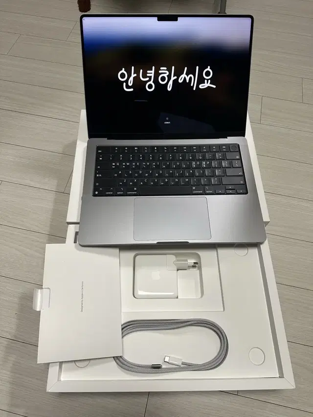 맥북 프로 M2 14인치 16gb 512ssd 스그