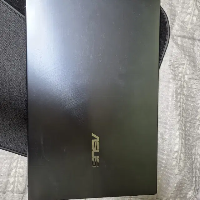 ASUS ZENBOOK 14 UX425E 노트북 판매합니다