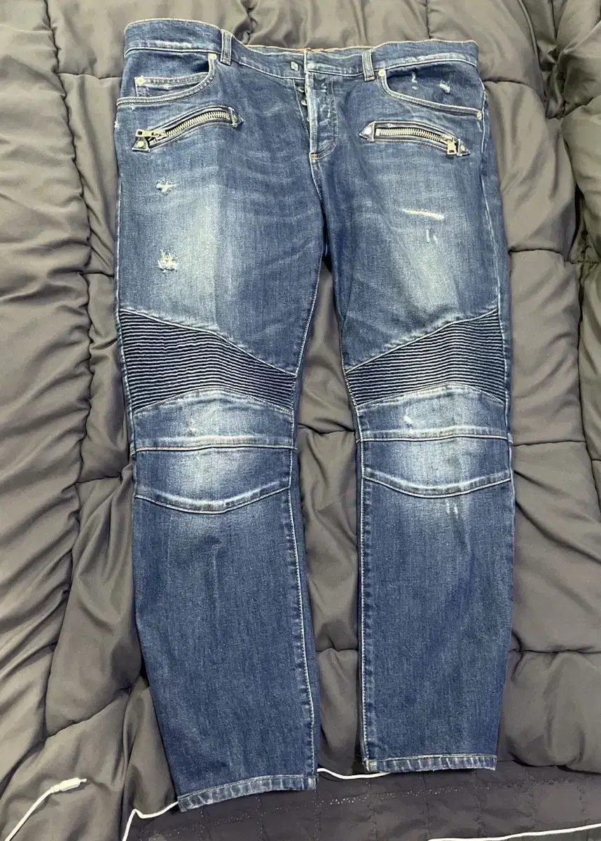 36 Balmain Jeans