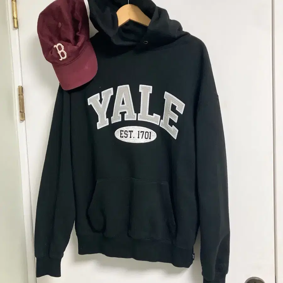 YALE 후드